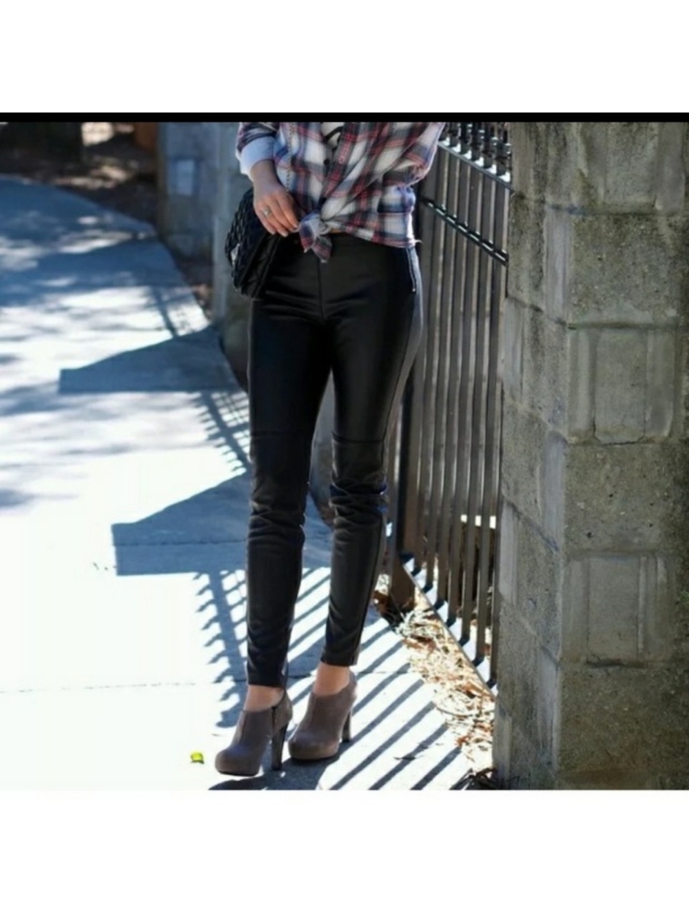 American Eagle High Rise Jeggings in Black NWT size 2